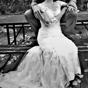 Stunning wedding dress!